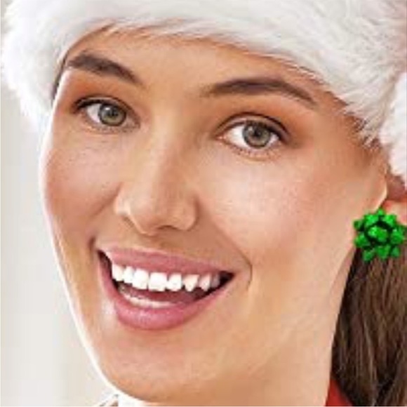 Green Christmas Bow Pierced Post Back Stud Earrings - Picture 13 of 15